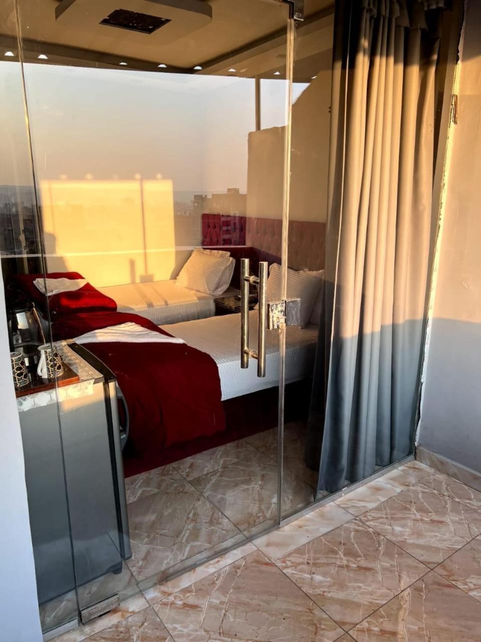 Hotel Pyramids Stone View 3*